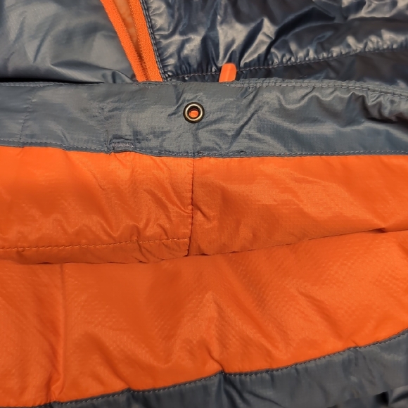 EUC Mountain Hardwear Ghost Shadow Synthetic Hooded Puffy - Picture 3 of 3